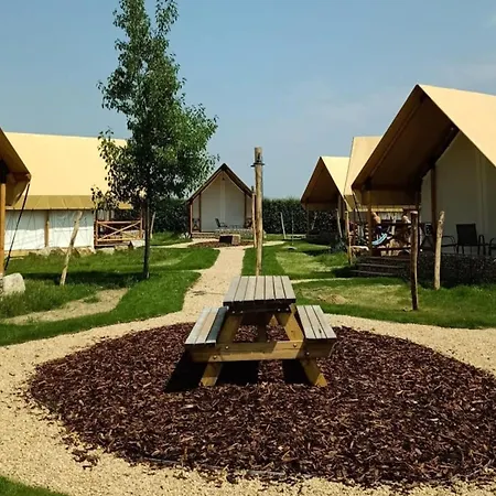 Luxury tent Safari Tent 9 Km From Maastricht