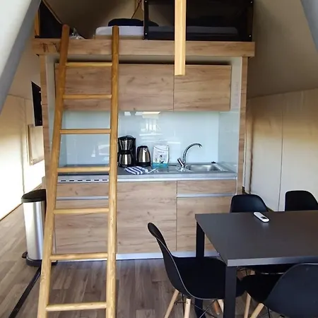 Luxury tent Safari Tent 9 Km From Maastricht *