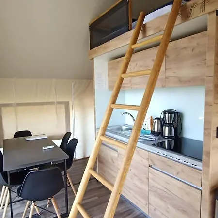 Luxury tent Safari Tent 9 Km From Maastricht *